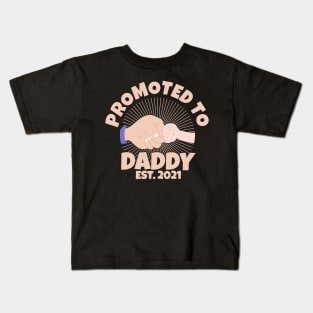 Promoted to Daddy 2021 Soon to be Grandfather Dad Baby Gift Kids T-Shirt